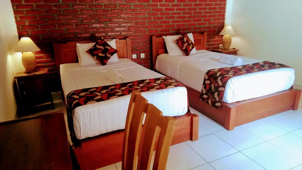 Bungalow And Restaurant Anda Kuta  Exterior photo