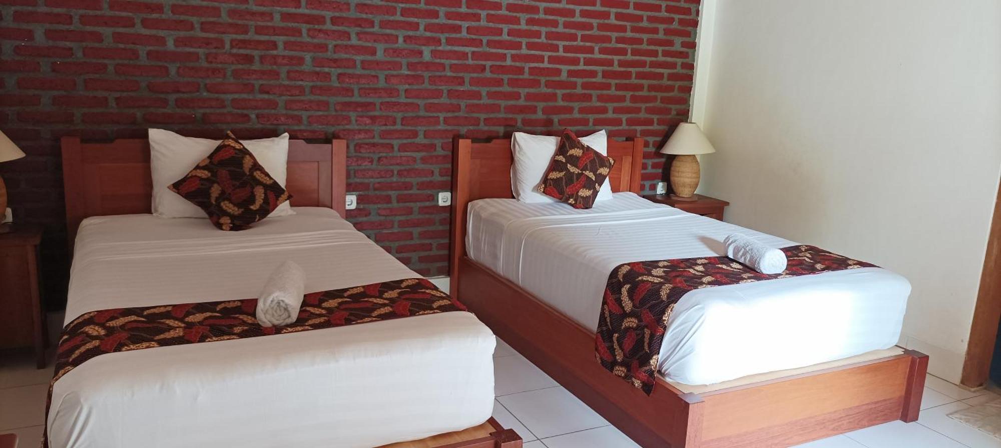 Bungalow And Restaurant Anda Kuta  Exterior photo